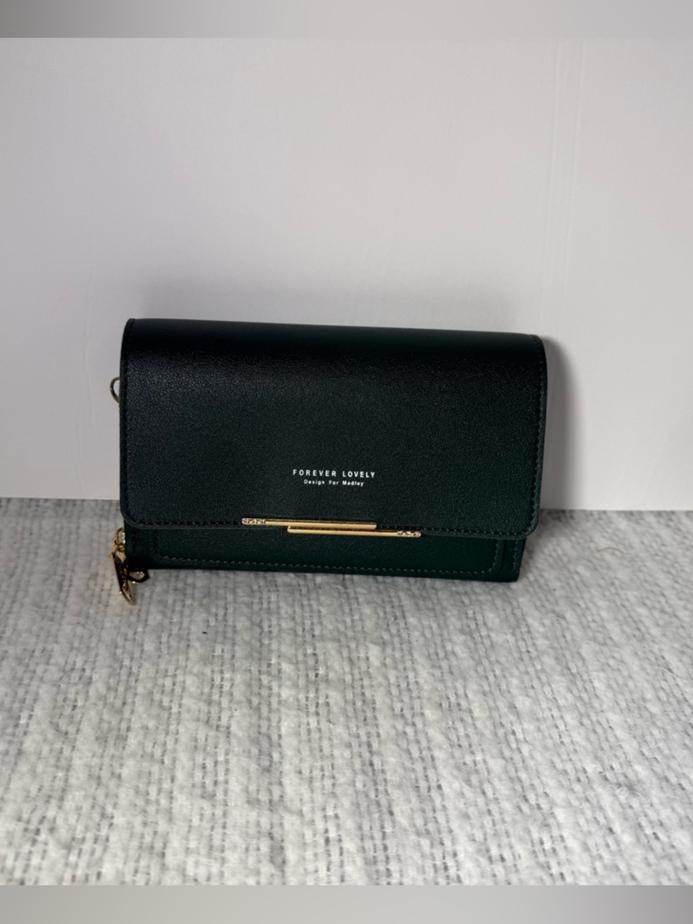 🟢Dark Green Crossbody Wallet Clutch- Gold Hardware Minimal Chic⚜️
